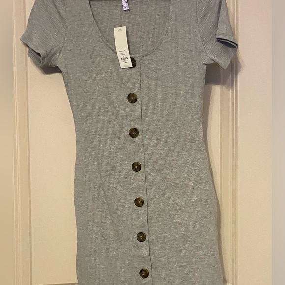 Nwt alya Sz-S Aline Gray Ribbed Tee-Shirt Dress Simplicity w/Eight Faux Buttons - Picture 7 of 16